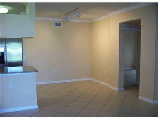 West Palm Beach Condo: 6386 Emerald Dunes Drive