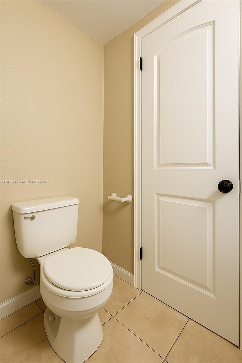 Homestead Condo: 1080 North Franklin Avenue