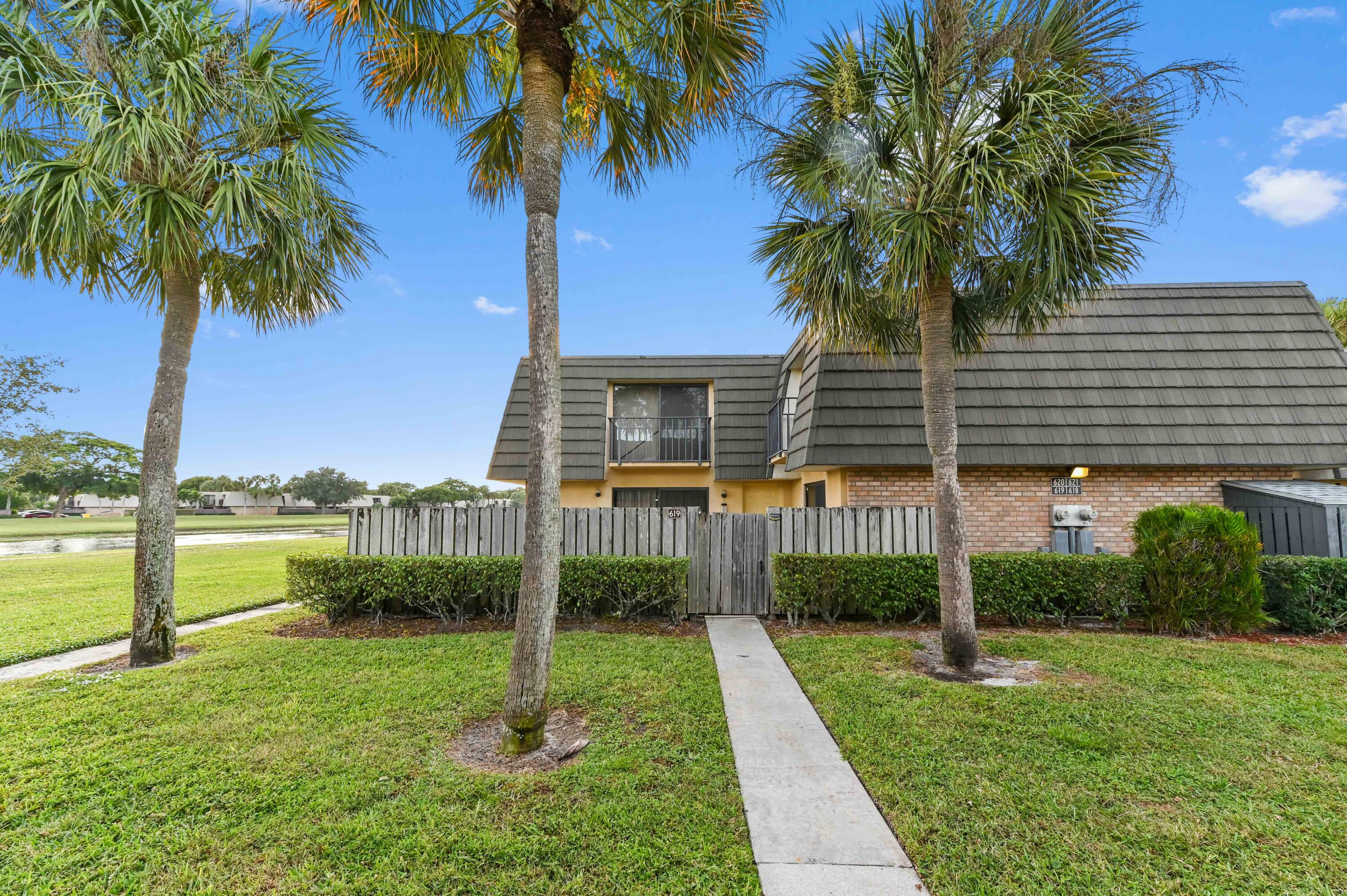 West Palm Beach Condo: 619 6th Way