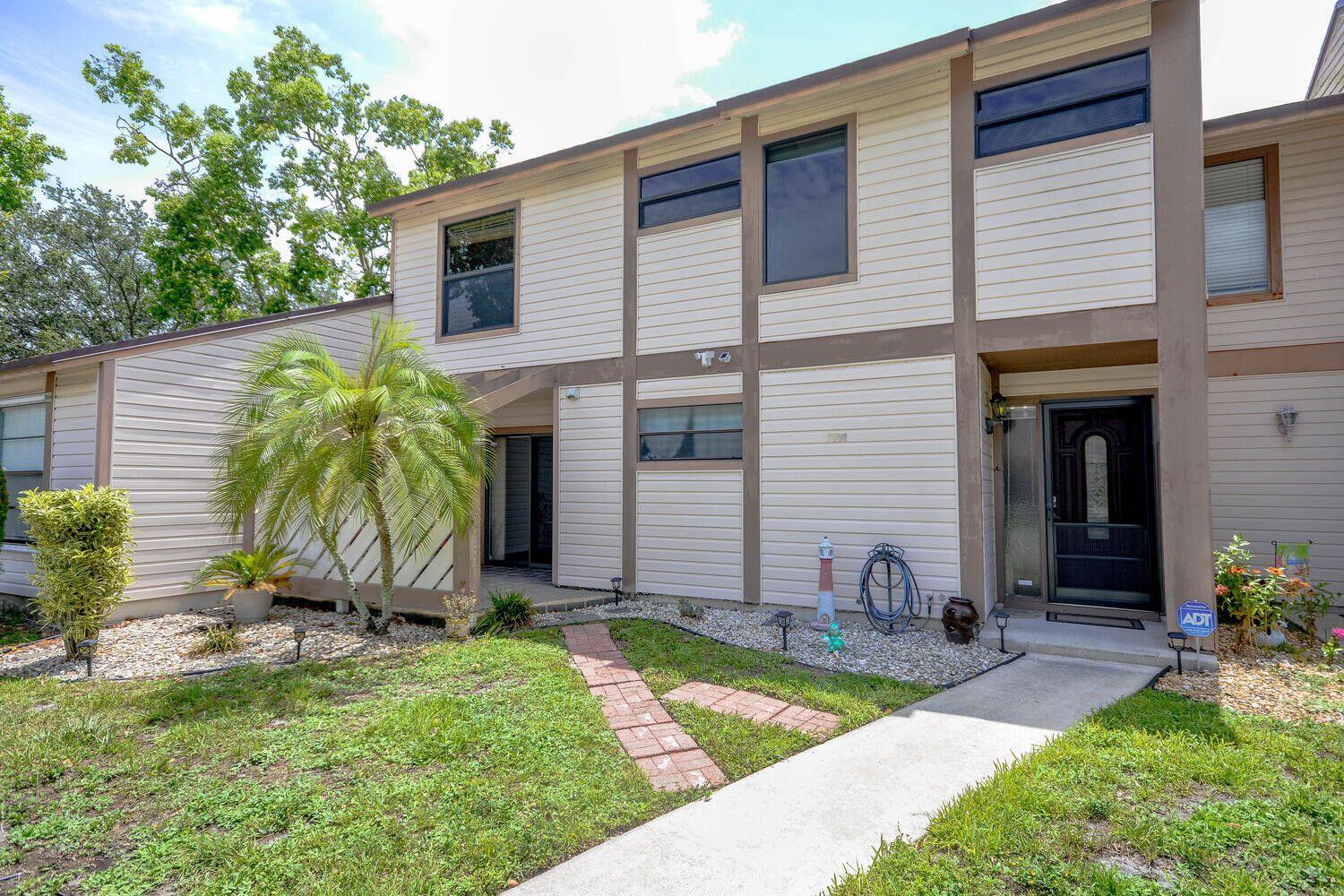 Jupiter Condo: 122 Sherwood Circle