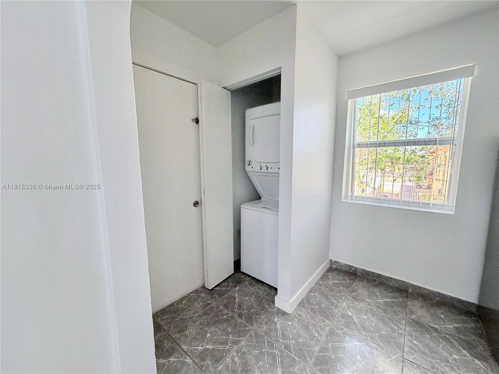 Coral Gables Condo: 11 Sidonia Avenue