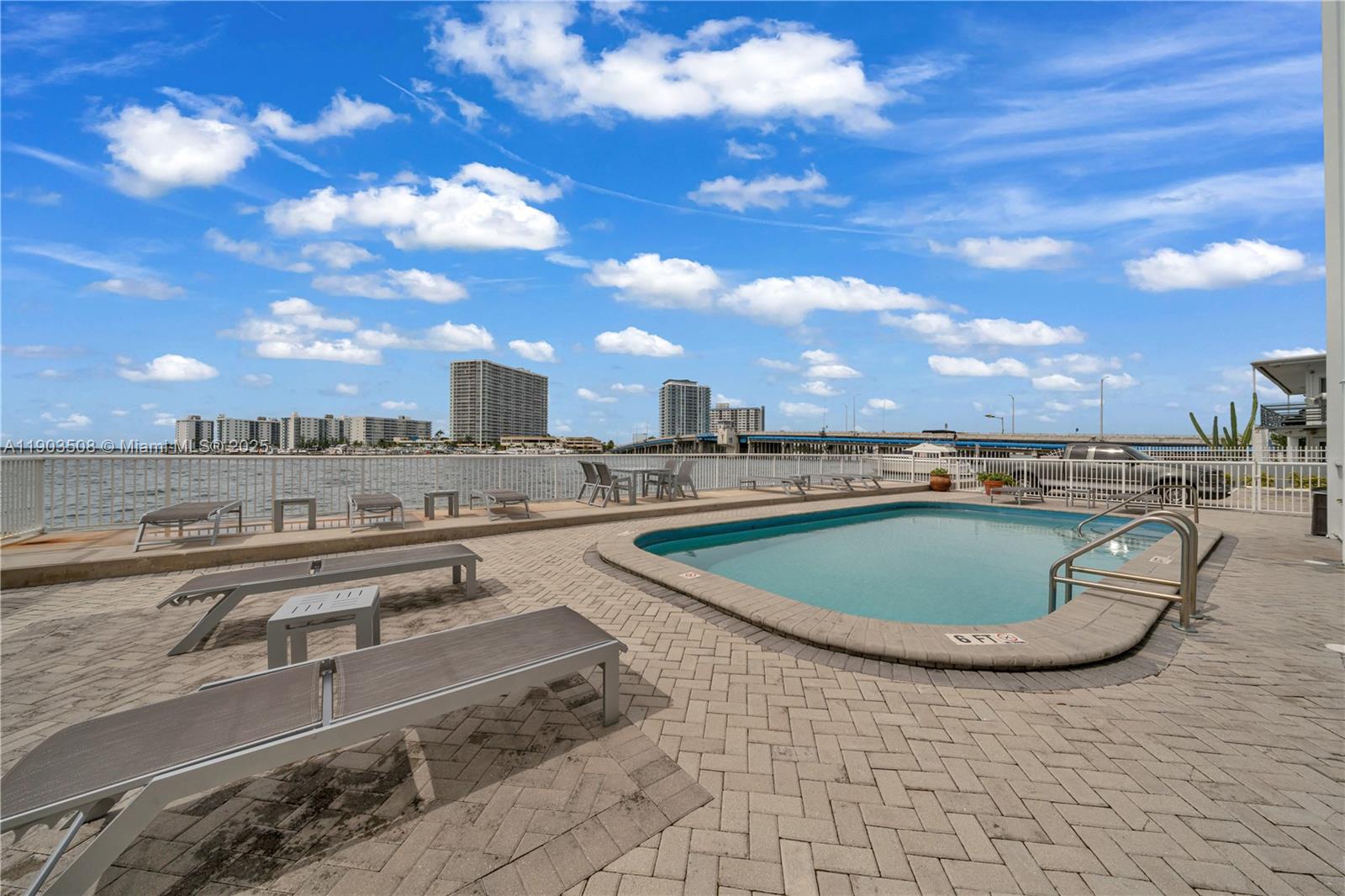 Miami Beach Condo: 2016 Bay Drive