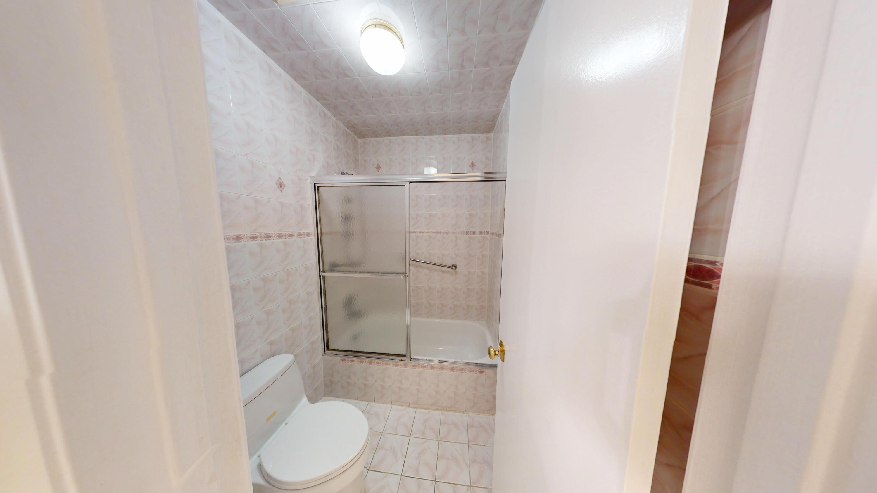 West Palm Beach Condo: 121 Lake Paula Drive