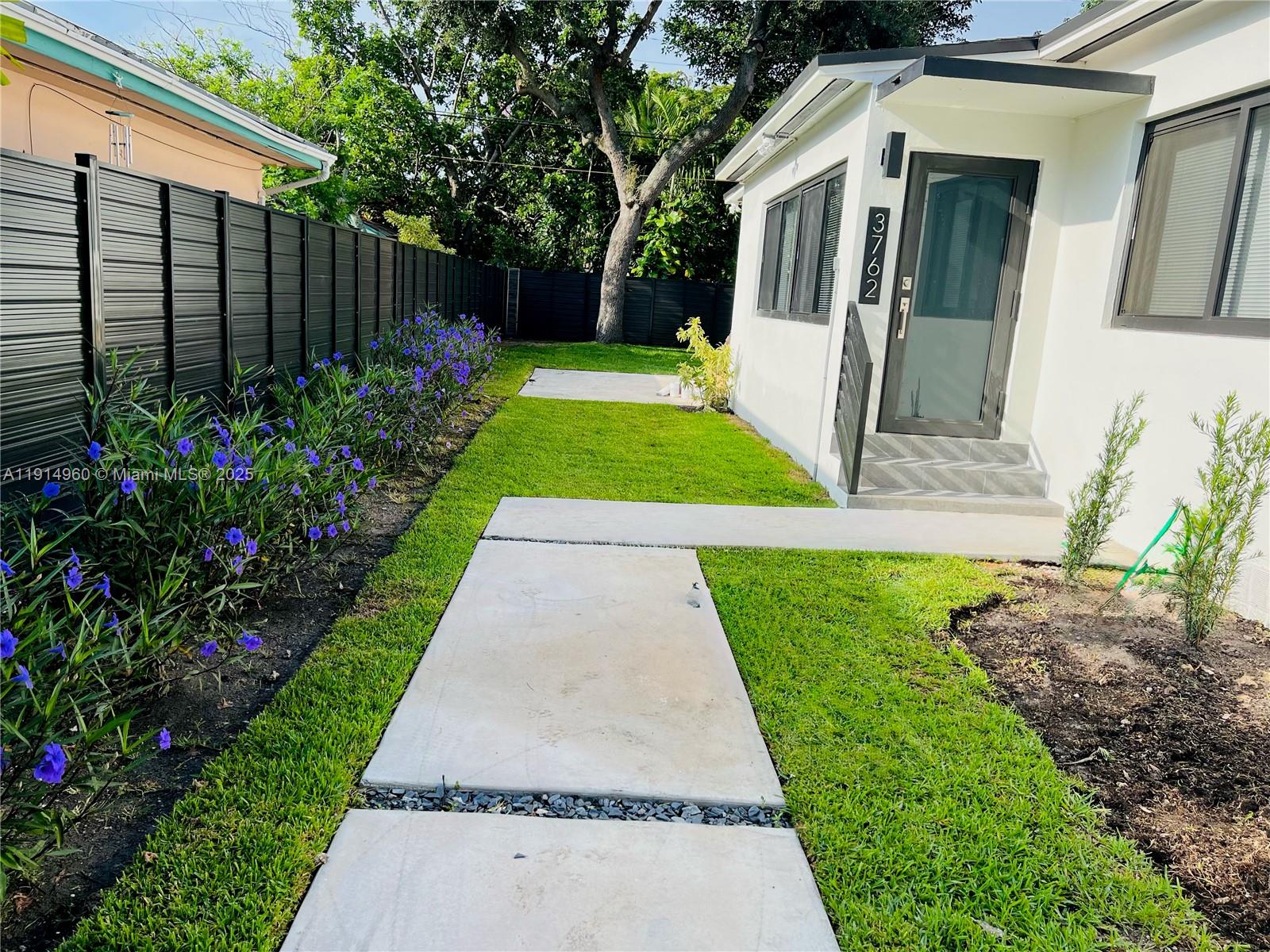 Miami Condo: 3764 Southwest 27th Lane