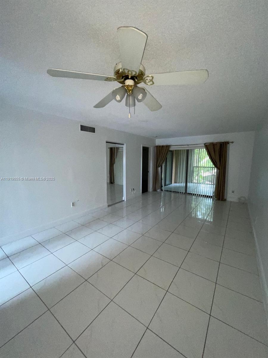 Miramar Condo: 3410 Foxcroft Road