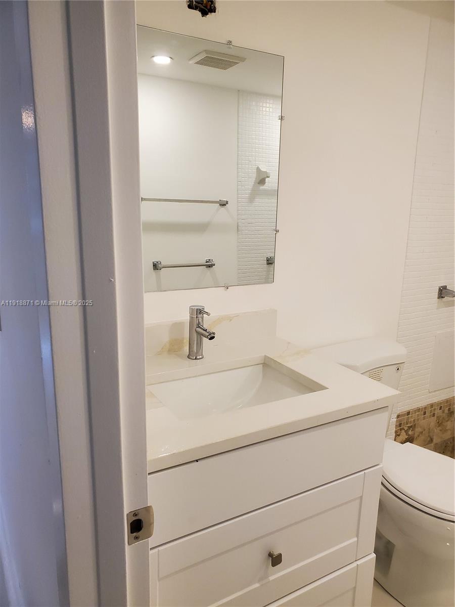 Boca Raton Condo: 1076 Cornwall East