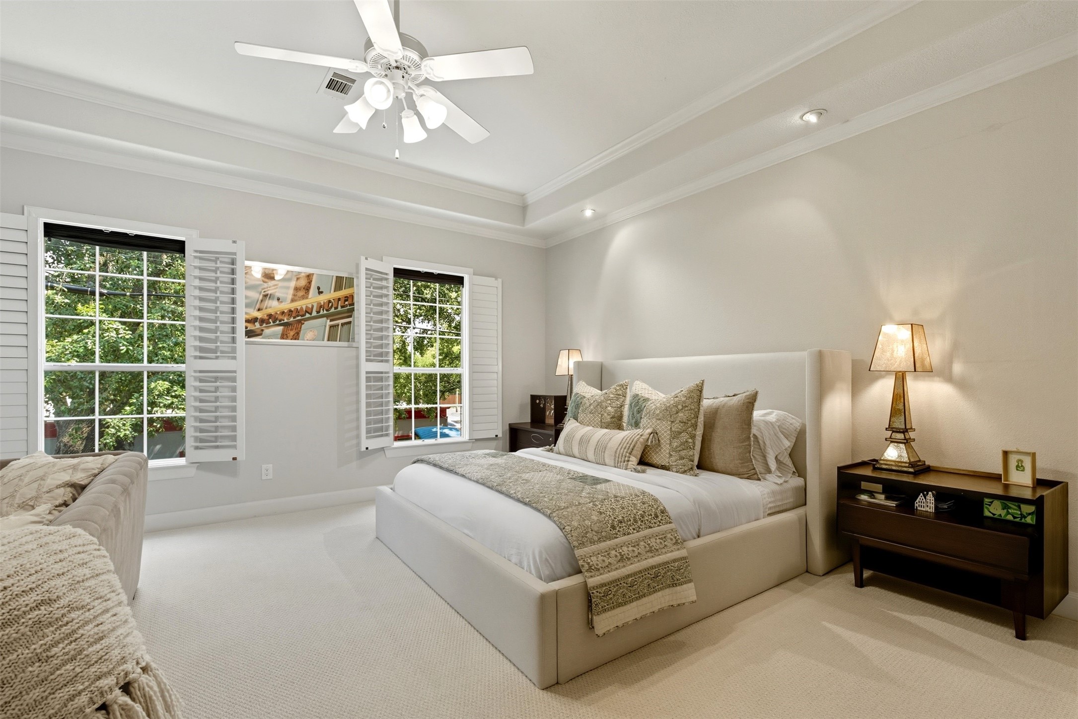 Houston Condo: 1044 Memorial Village Drive