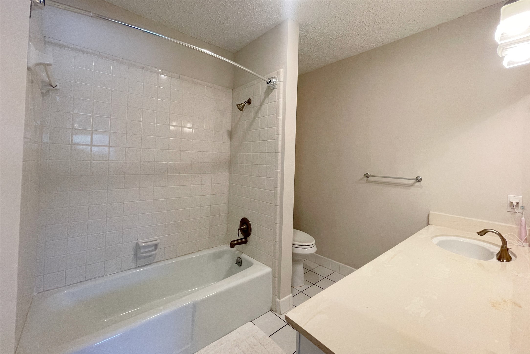 Houston Condo: 443 North Post Oak Lane