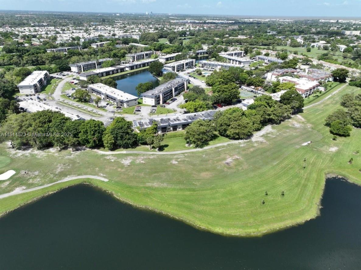 Tamarac Condo: 7901 South Colony Circle