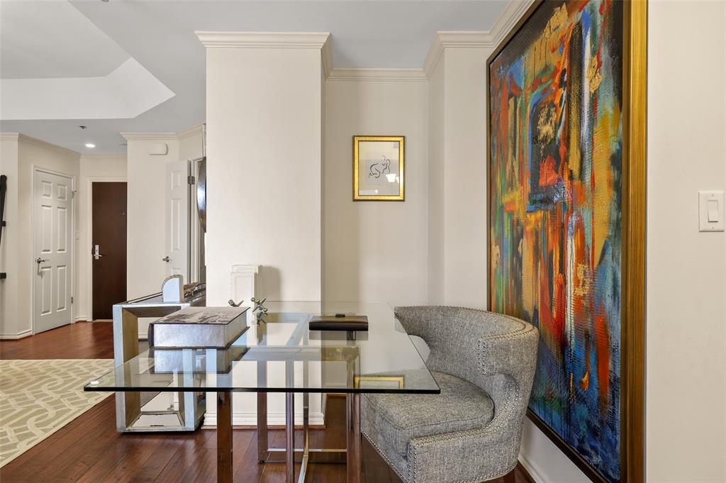 Dallas Condo: 5909 Luther Lane