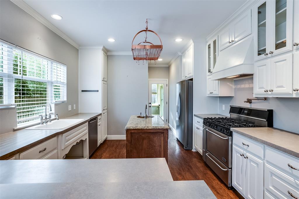 Cleburne Condo: 104 Bellevue Drive