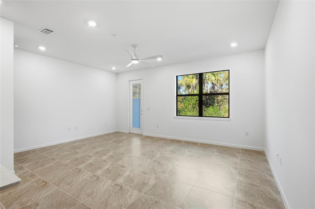 Stuart Condo: 285 Southwest Sally Way