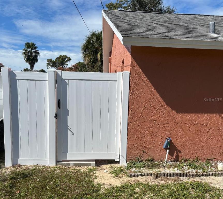 Hudson Condo: 15827 Adobe Drive