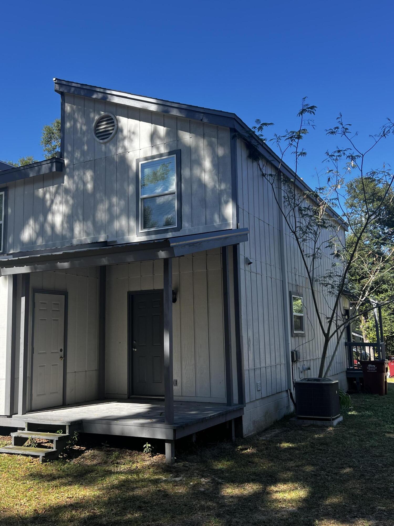 Crestview Condo: 124 Hampton Drive