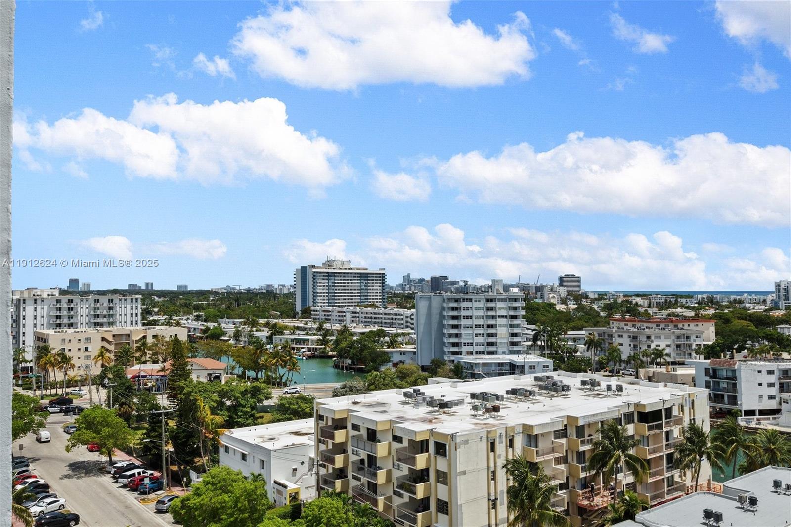 Miami Beach Condo: 6900 Bay Drive