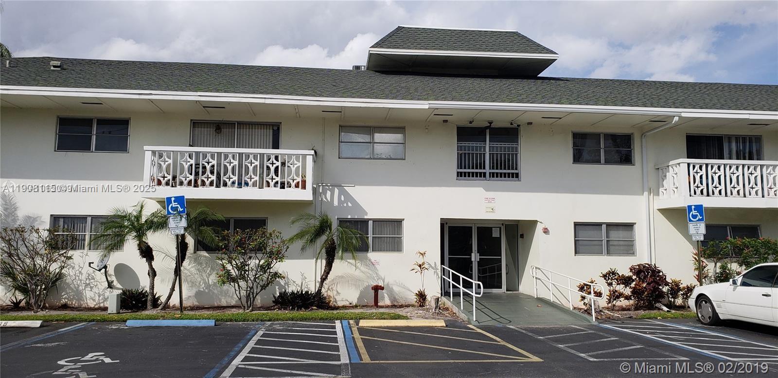 Plantation Condo: 4200 Northwest 3rd Court