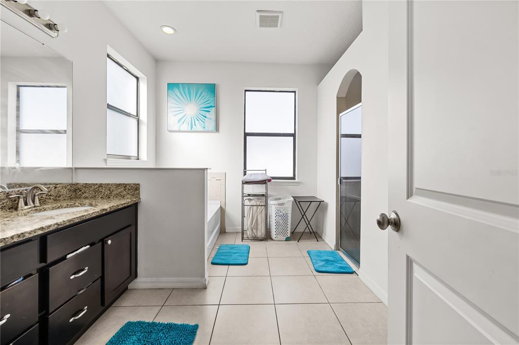 Riverview Condo: 11841 Thicket Wood Drive