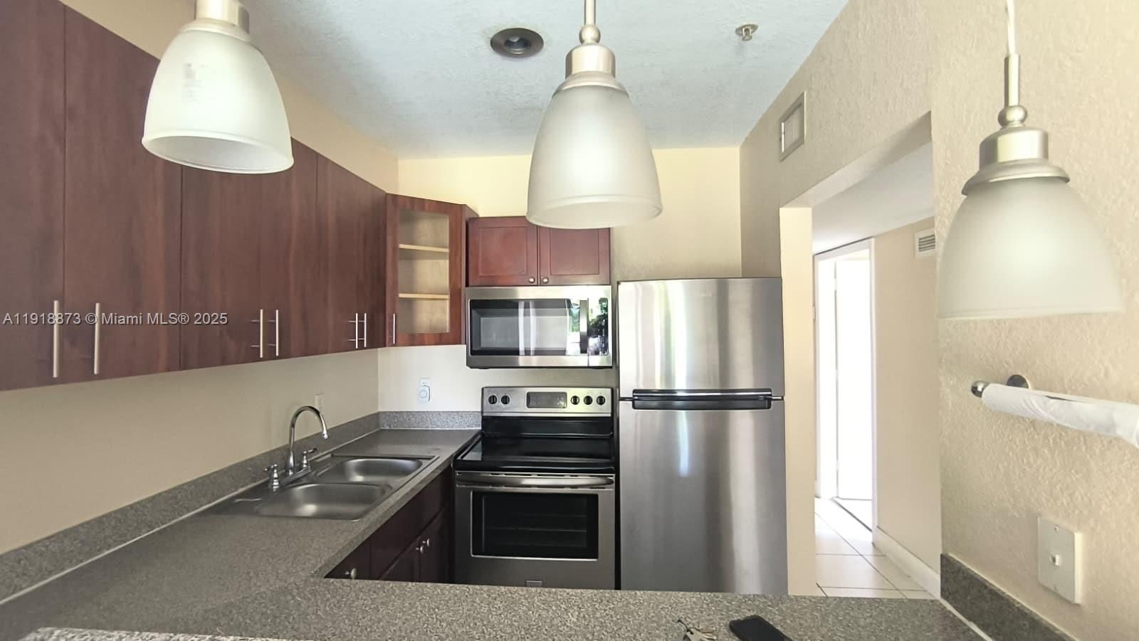 Miami Condo: 2536 Northwest 24th Street