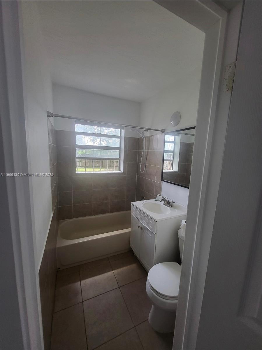 Fort Lauderdale Condo: 1402 Northwest 13th Court