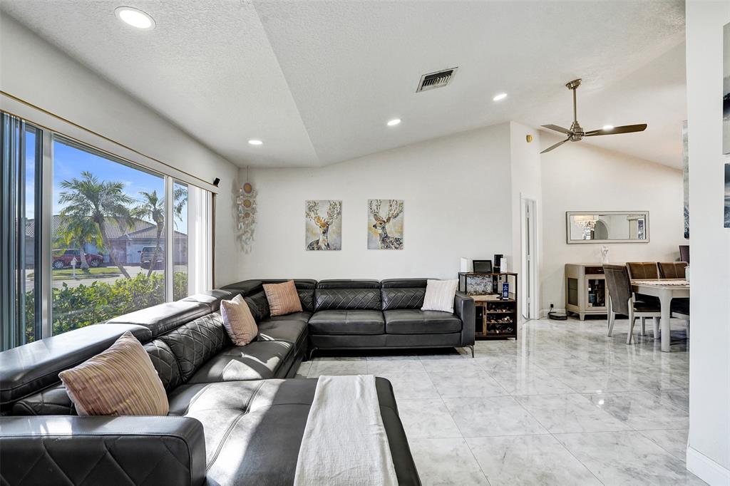 Margate Condo: 7909 Northwest 19th Street