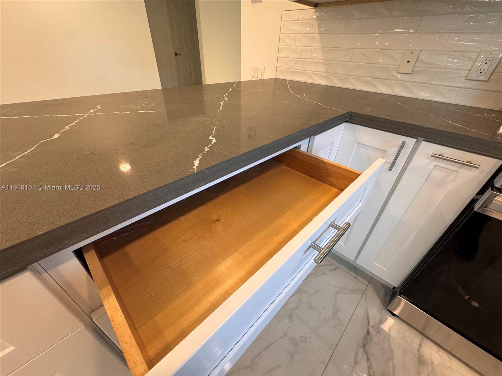 Fort Lauderdale Condo: 2430 Northwest 22nd Road