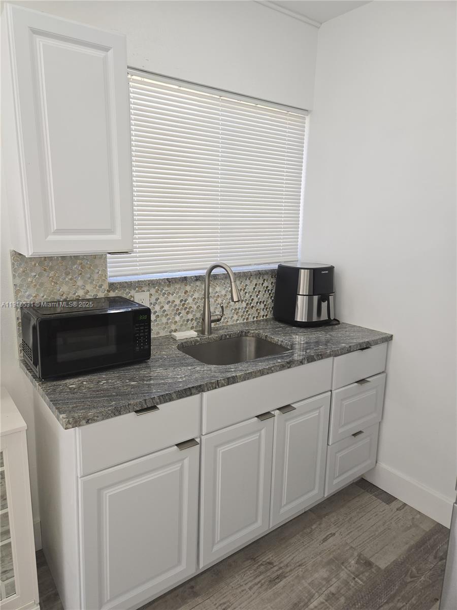 Pembroke Pines Condo: 11030 Northwest 18th Street