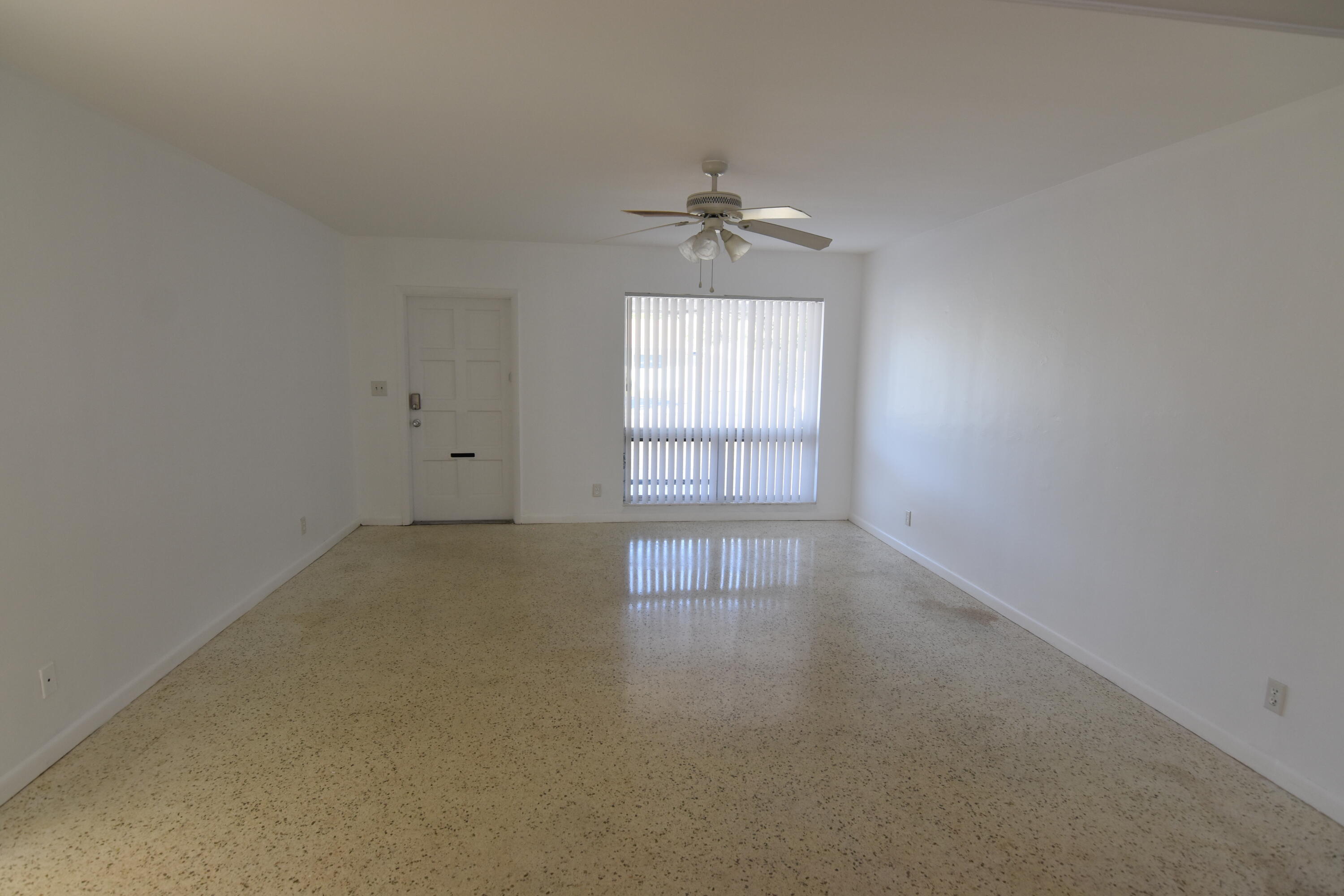 Boca Raton Condo: 2472 Northeast 5th Avenue