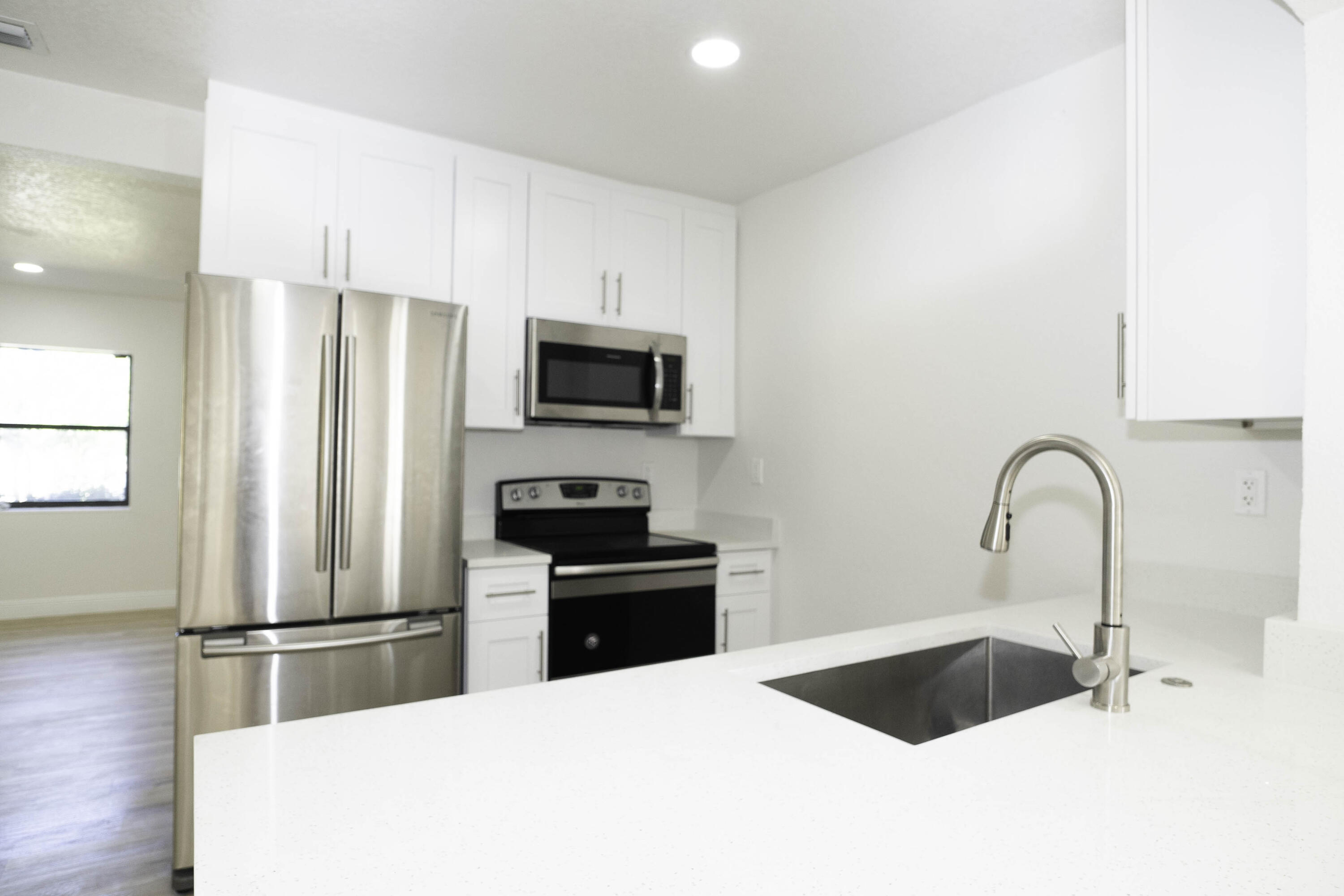 Fort Lauderdale Condo: 924 Northwest 11th Court