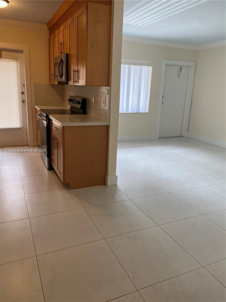 Coral Gables Condo: 95 Edgewater Drive