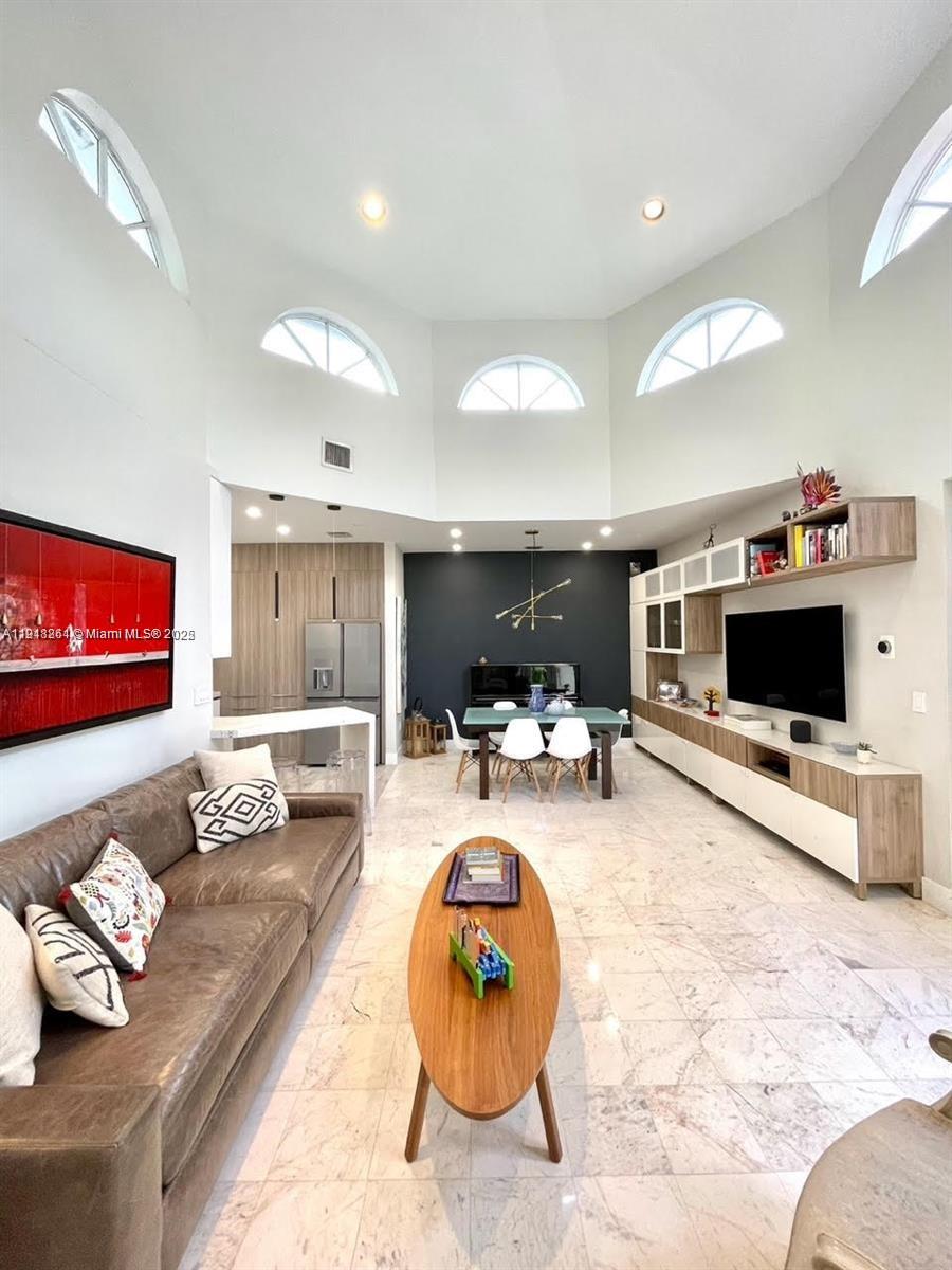 Miami Condo: 3070 Allamanda Street