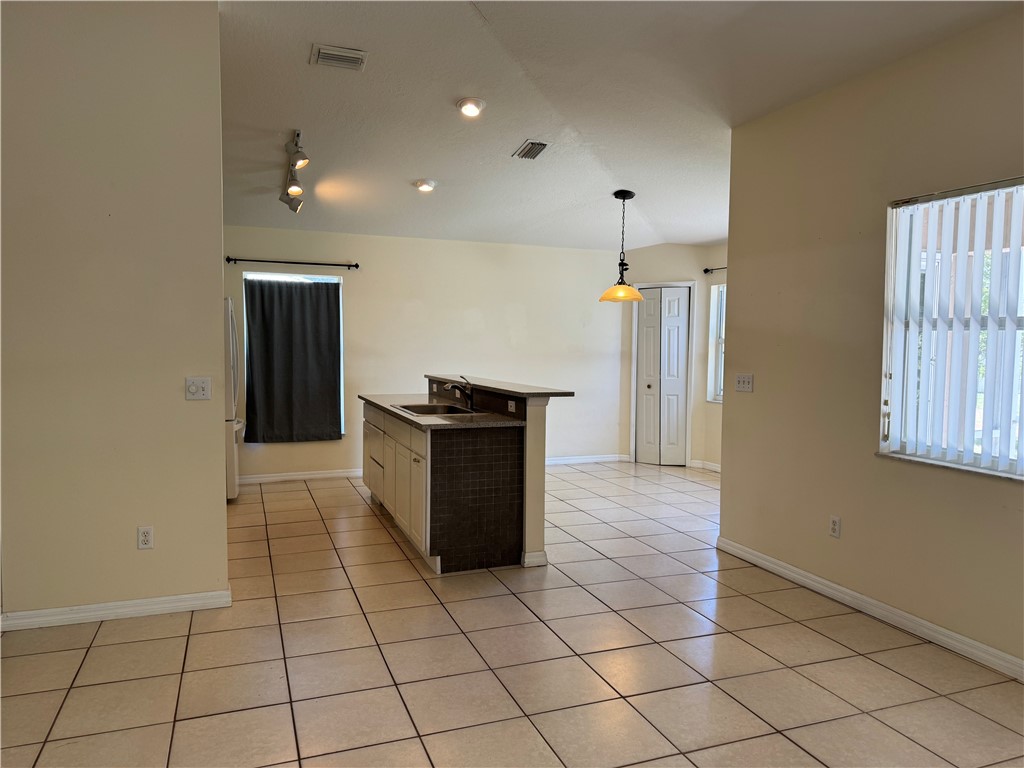 Sebastian Condo: 1489 Whitmore Street