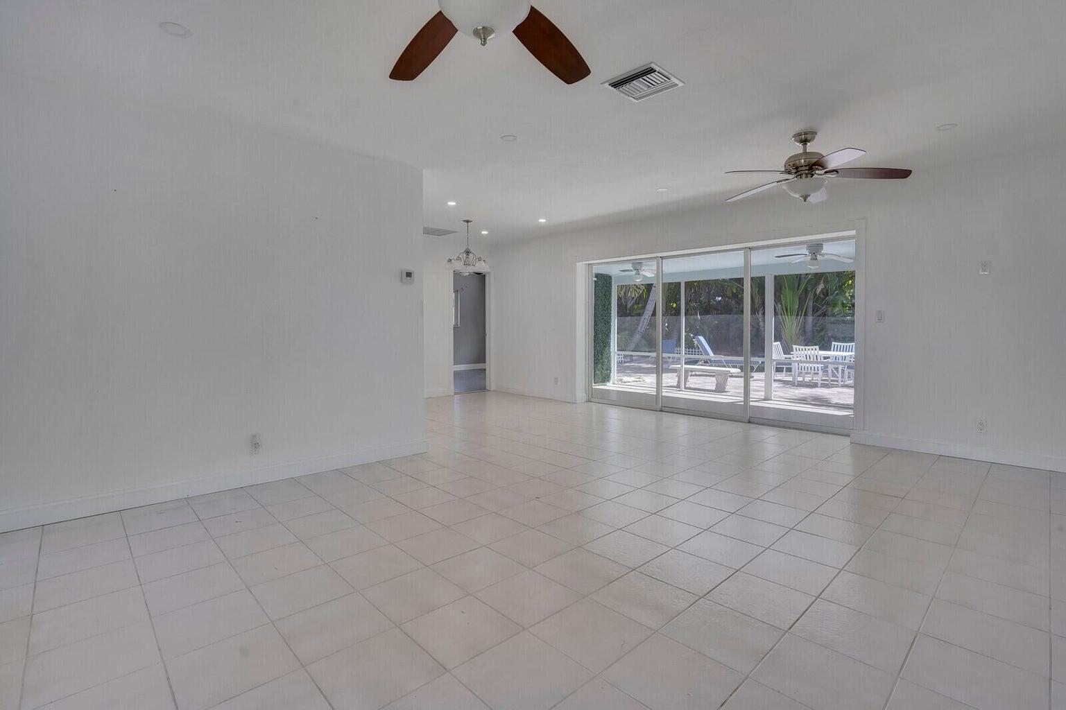 Boca Raton Condo: 254 Northwest 6th Avenue