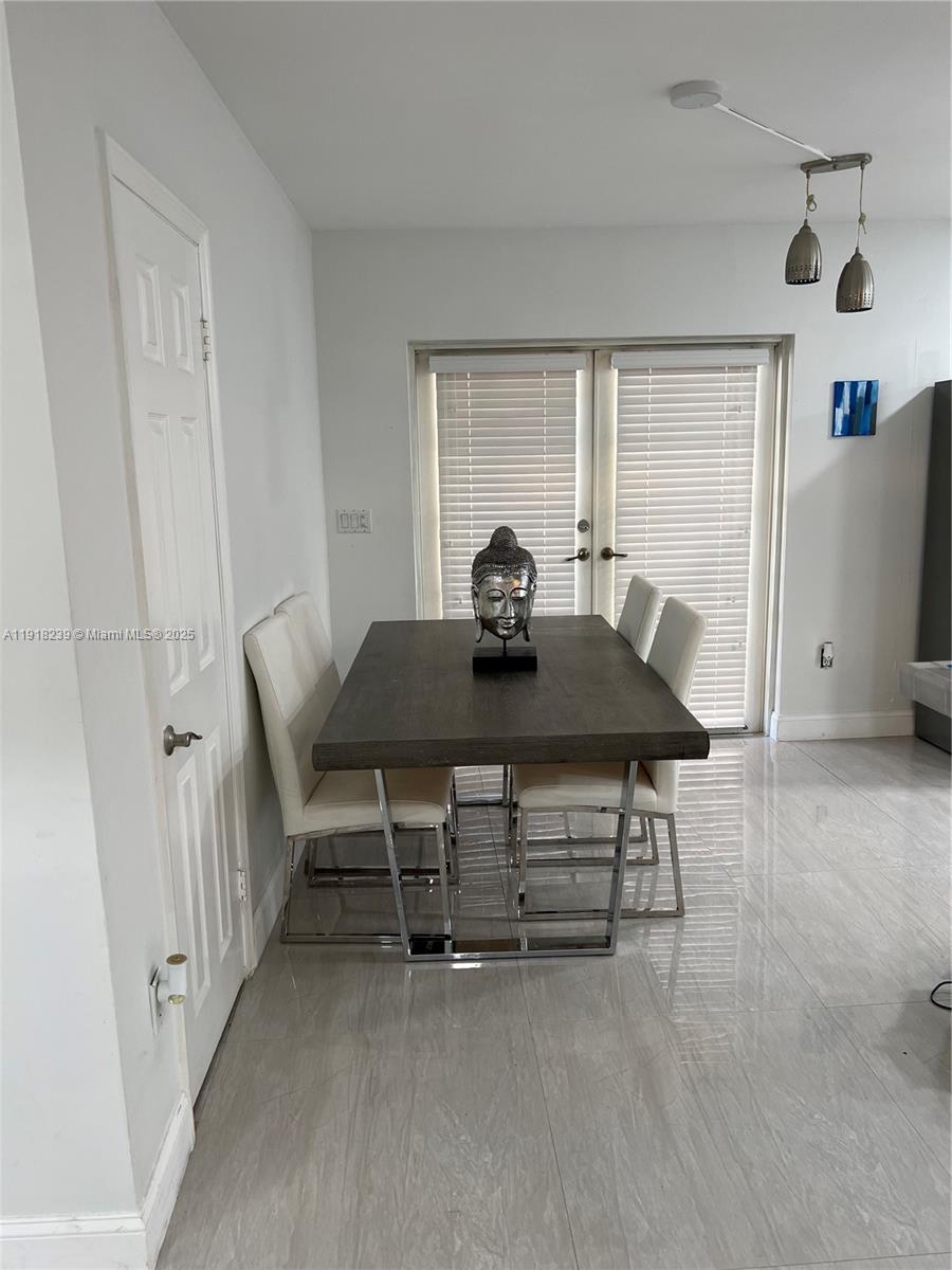 Miami Condo: 6284 Southwest 26th Street