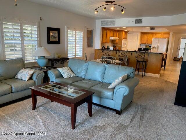 Cape Canaveral Condo: 161 Majestic Bay Avenue