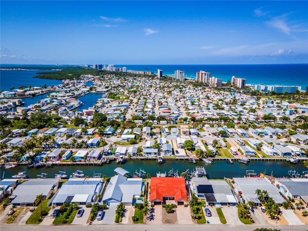 Jensen Beach Condo: 60 Aqua Ra Drive