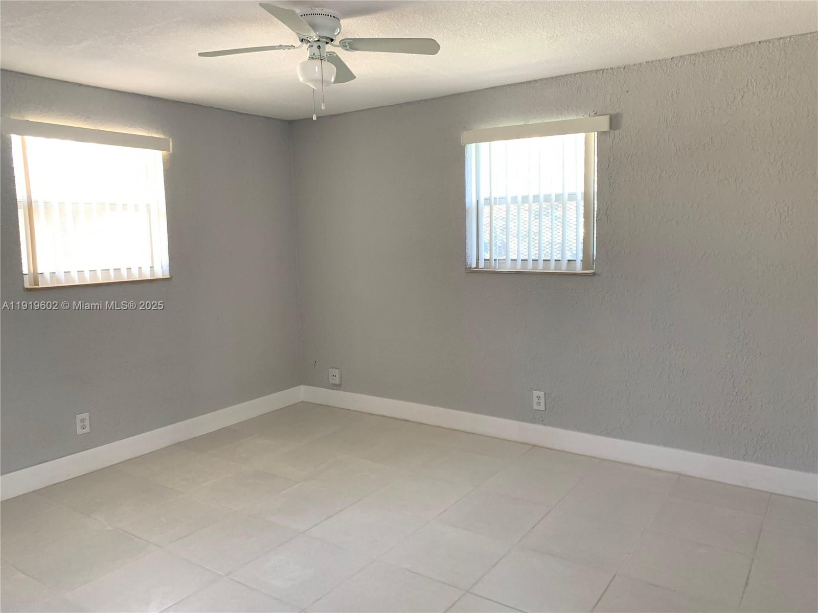 Pompano Beach Condo: 860 Northwest 6th Avenue