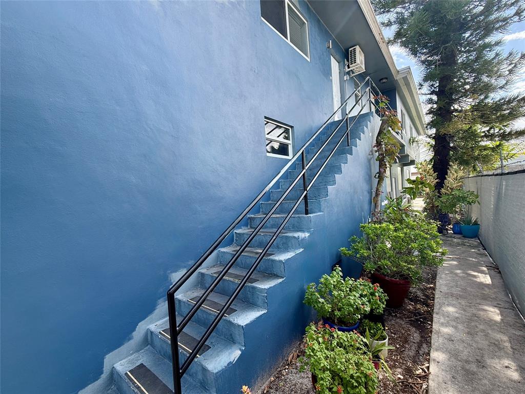 Oakland Park Condo: 530 Northeast 34th Court