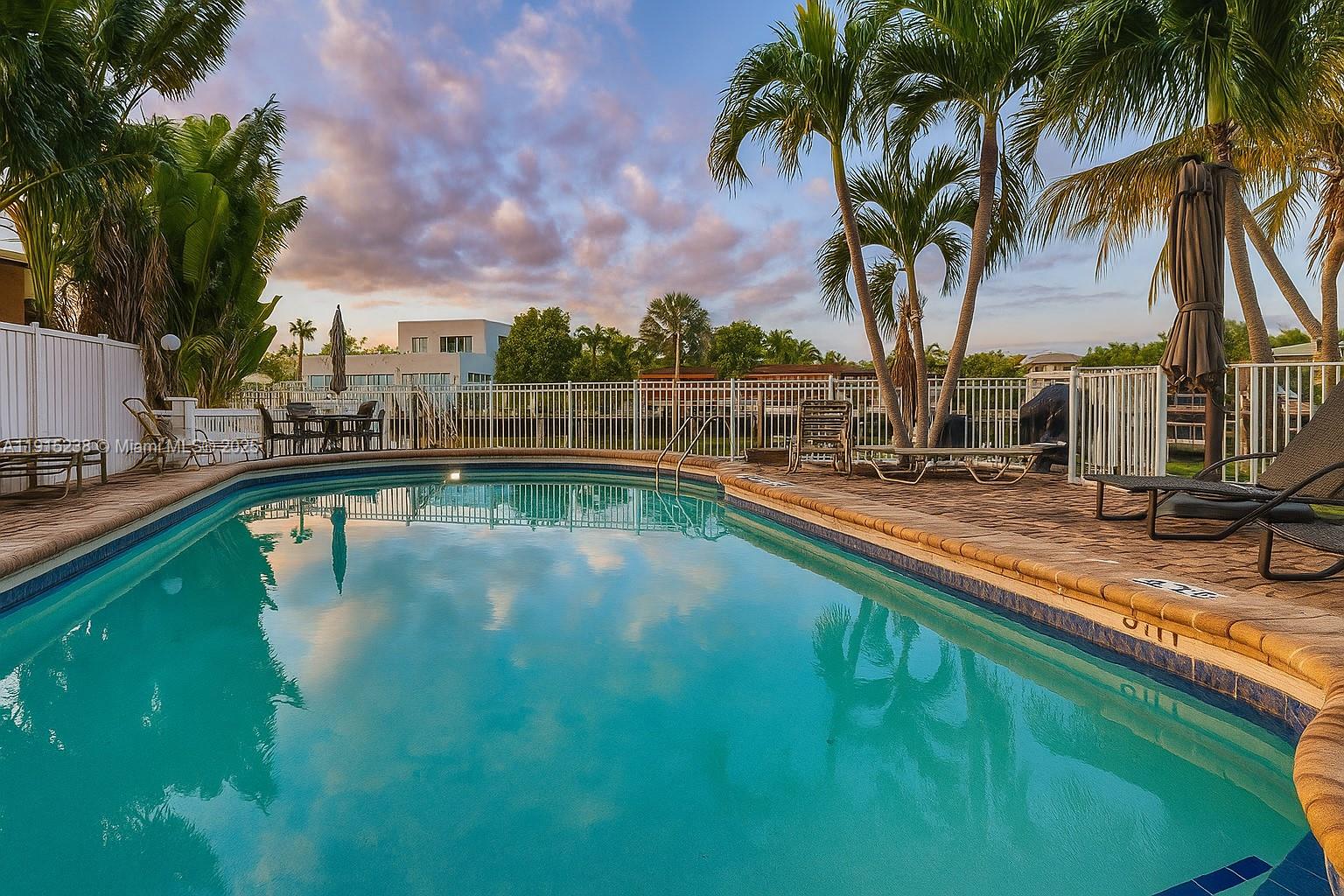 Pompano Beach Condo: 1100 Pine Drive