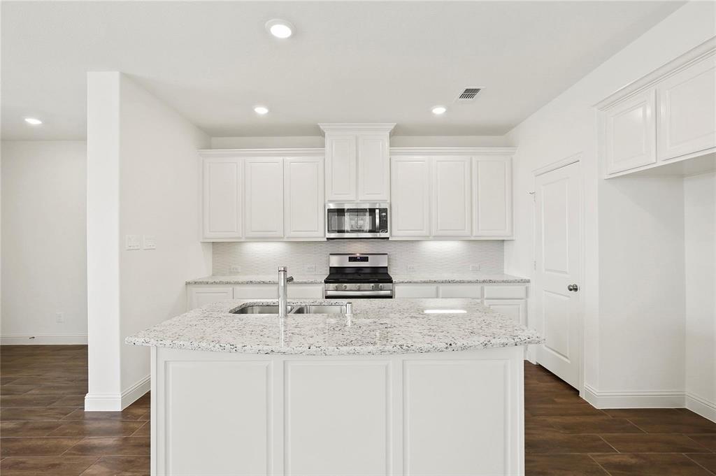 Arlington Condo: 4721 Smokey Quartz Lane