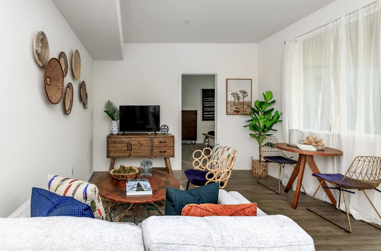 Ontario Apartment: 840 S Magnolia Ave.