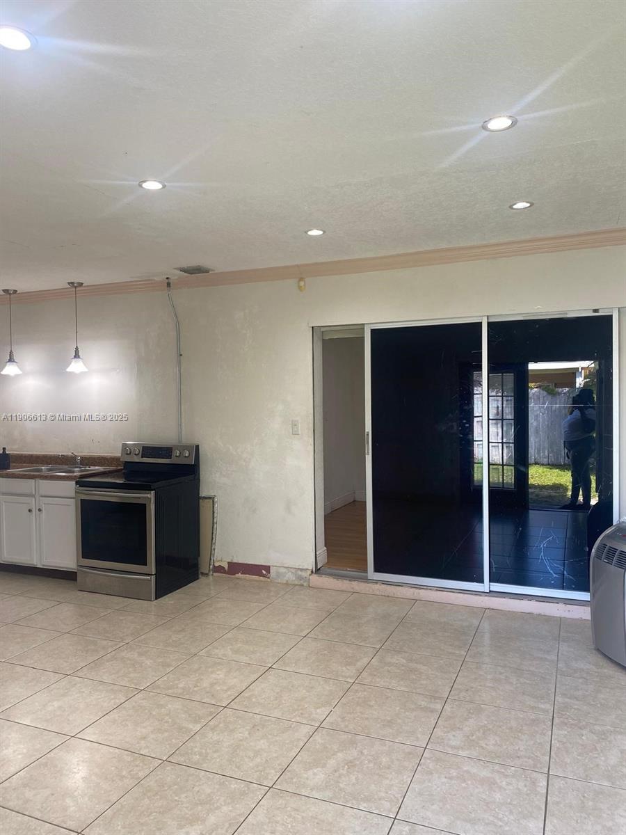 Miramar Condo: Miramar Park