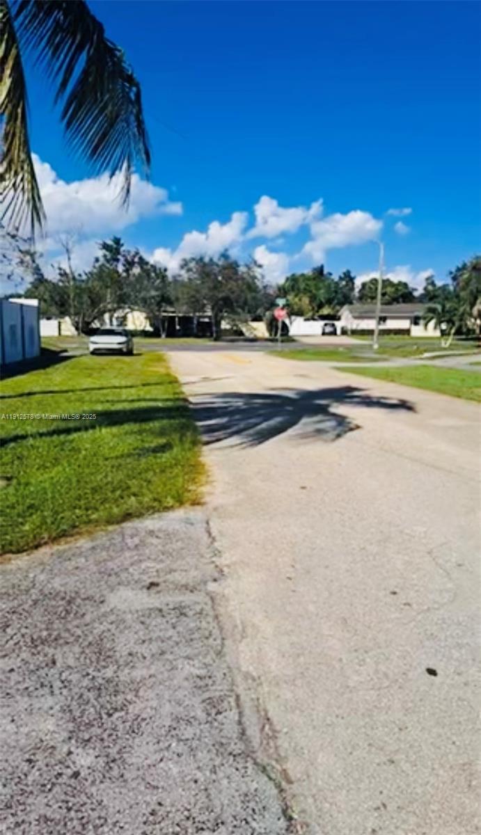 Miami Condo: 16020 Southwest 98th Court