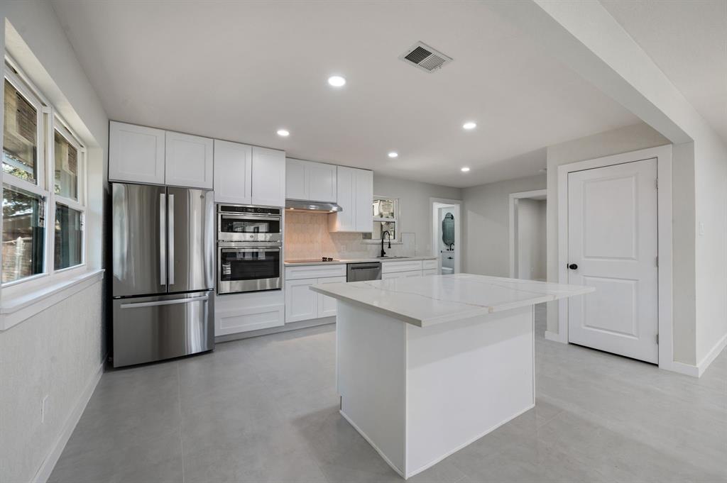 Euless Condo: 1200 Tanglewood Trail