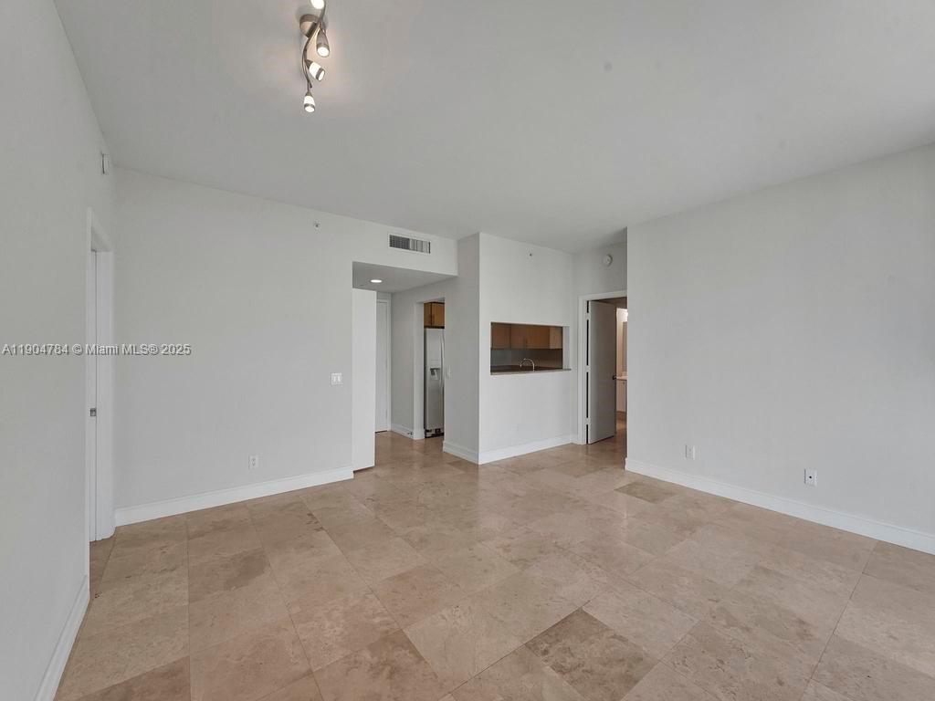 Miami Condo: 2475 Brickell Avenue
