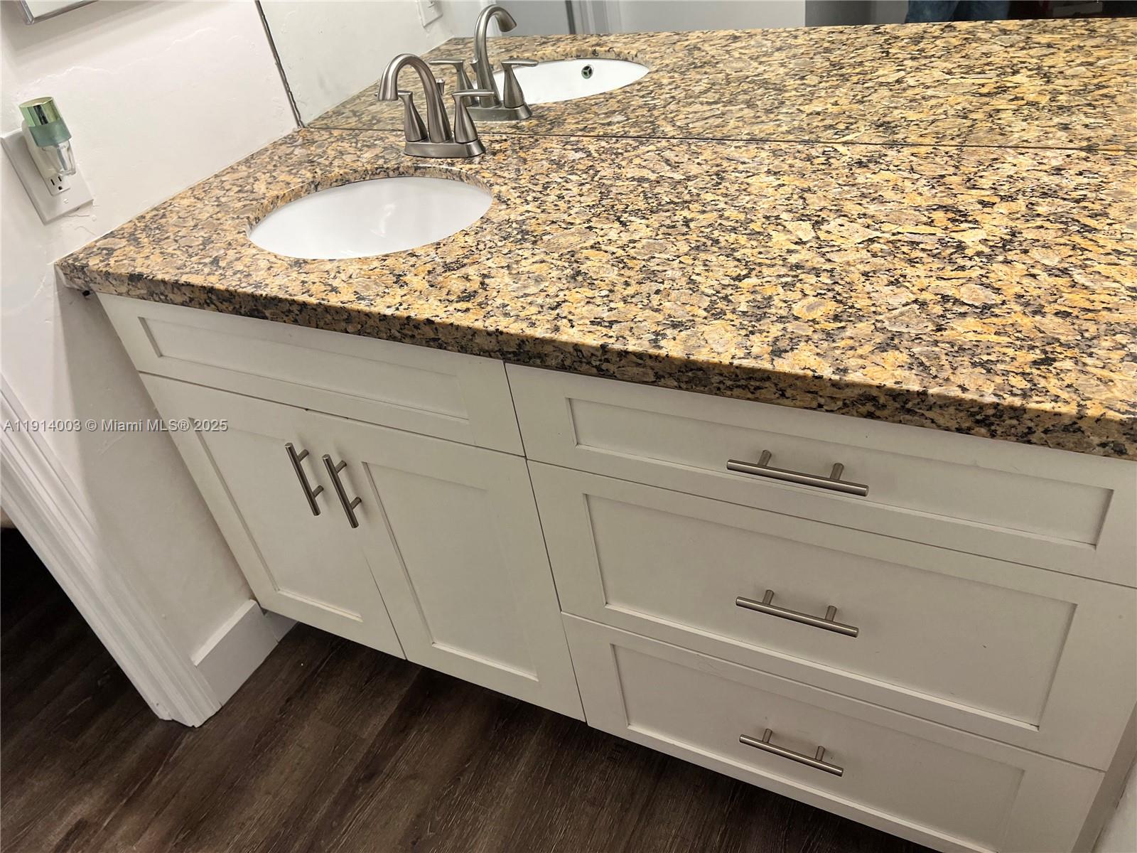 Hialeah Condo: 19055 Northwest 62nd Avenue