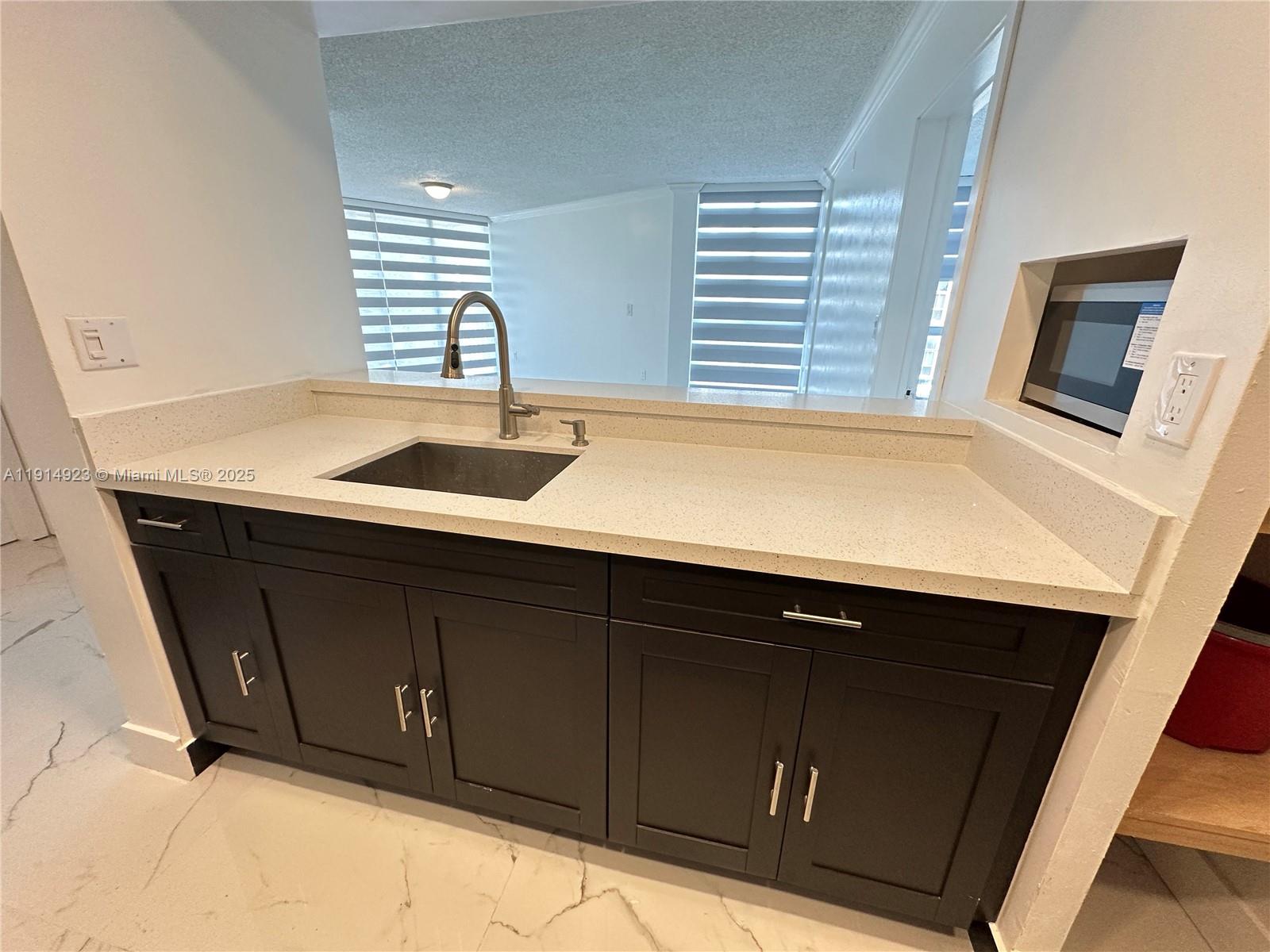 Hialeah Condo: 7125 Northwest 186th Street