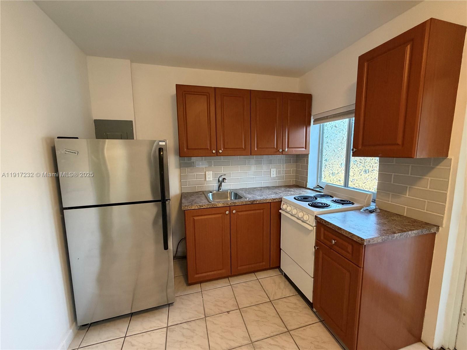 Miami Condo: 340 Southwest 18th Road