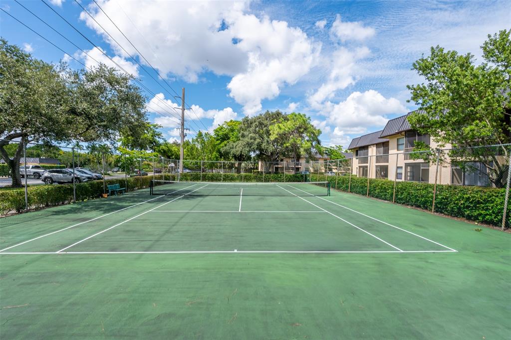 Pembroke Pines Condo: 141 Northwest 93rd Avenue