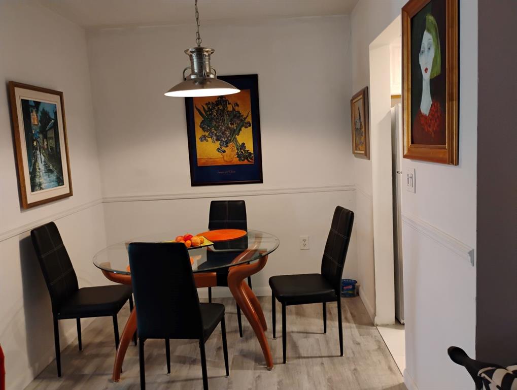 North Miami Beach Condo: 17090 Northeast 14th Avenue