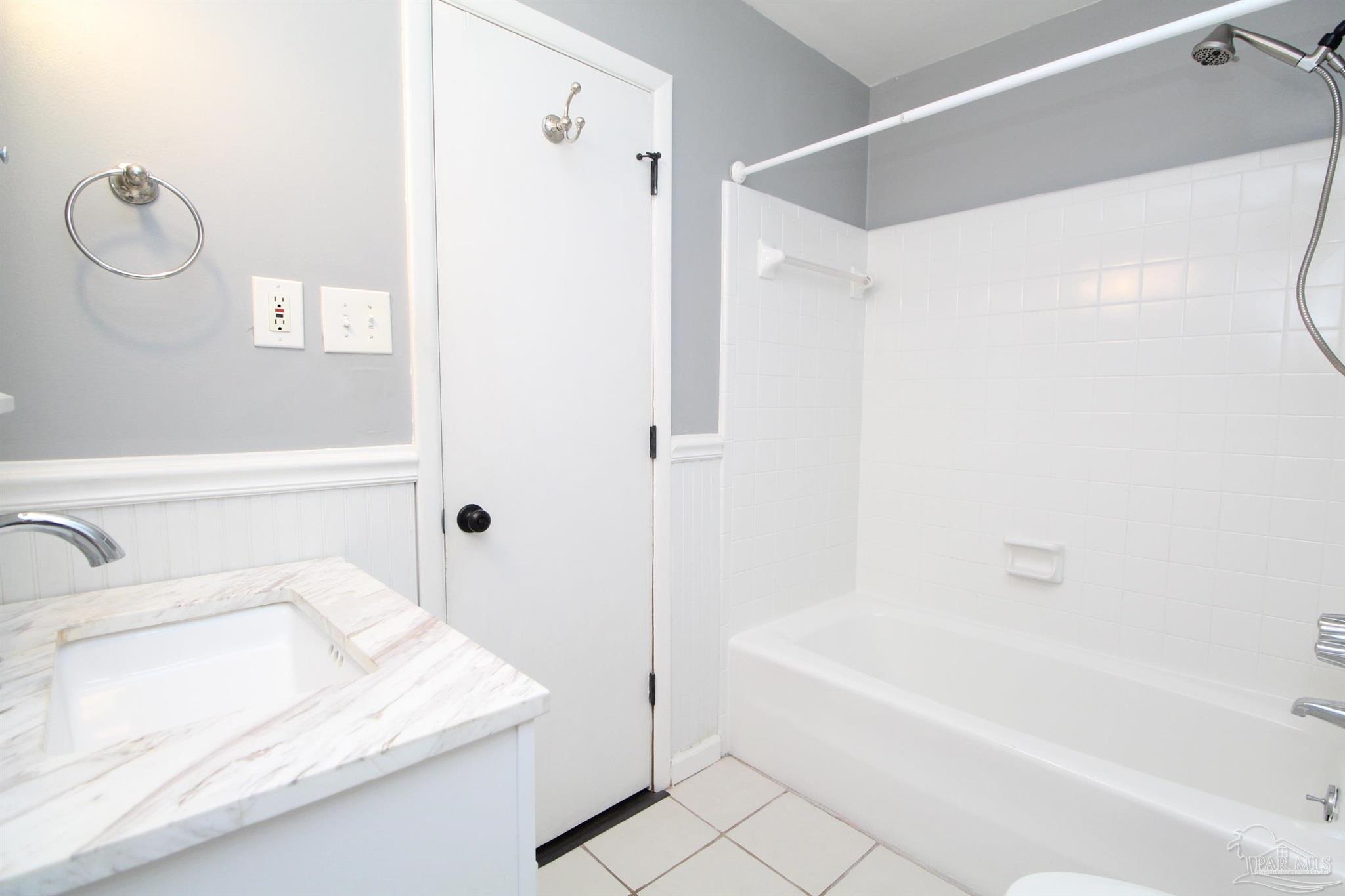 Pensacola Condo: 1400 North D Street